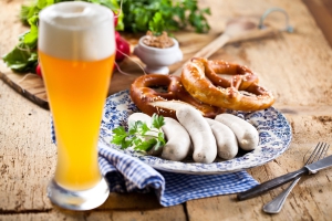Weisswurstfrühschoppen mit Live-Musik